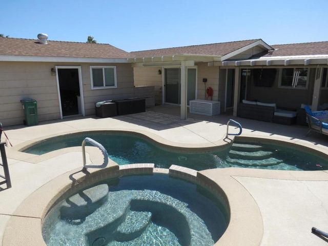 73854 Seven Springs Drive, Palm Desert, CA 92260