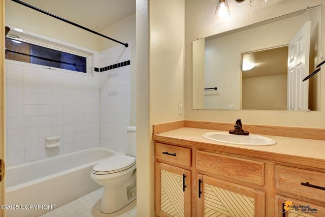 6229 Laurel Street, Anchorage, AK 99507