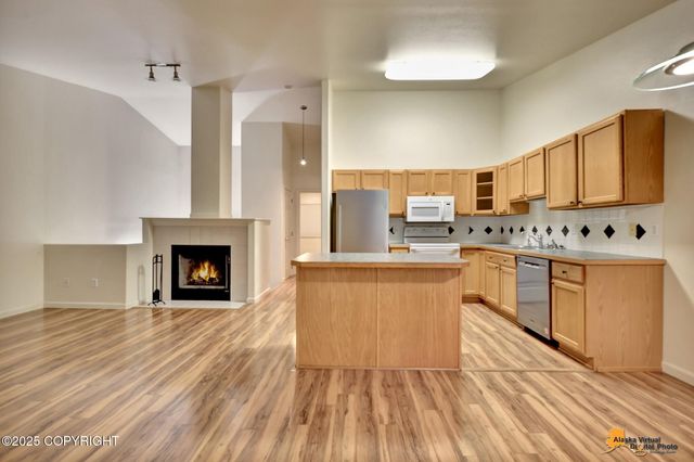 6229 Laurel Street, Anchorage, AK 99507