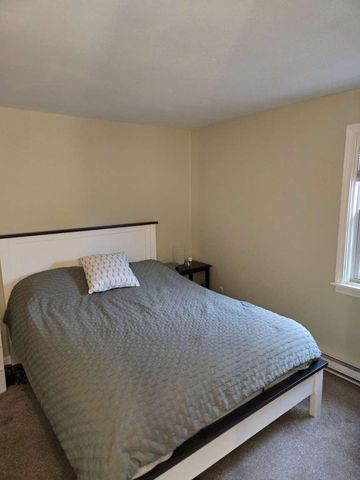 88 Cricketbrook, Dover, NH 03820