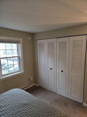 88 Cricketbrook, Dover, NH 03820