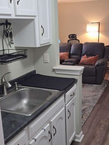 88 Cricketbrook, Dover, NH 03820