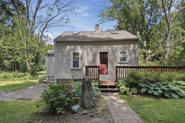 83 New Boston Road, Sturbridge, MA 01566