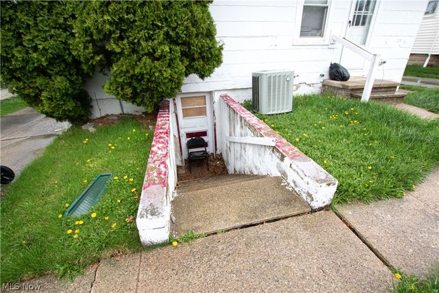 26 E Grace Street, Bedford, OH 44146