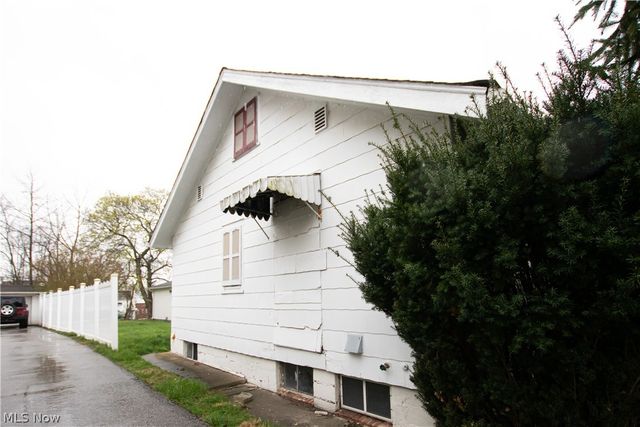 26 E Grace Street, Bedford, OH 44146