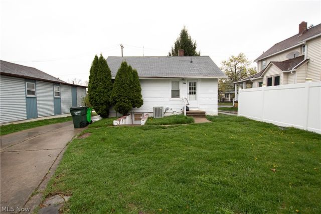 26 E Grace Street, Bedford, OH 44146