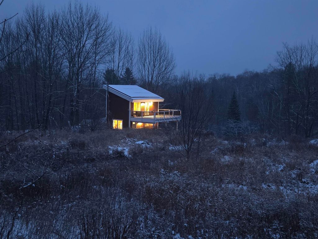 45 Emerson Road, Topsham, VT 05076