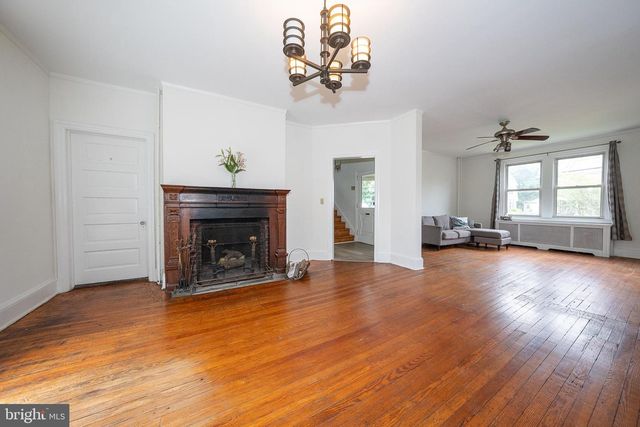 562 BARRETT AVE, Haverford, PA 19041