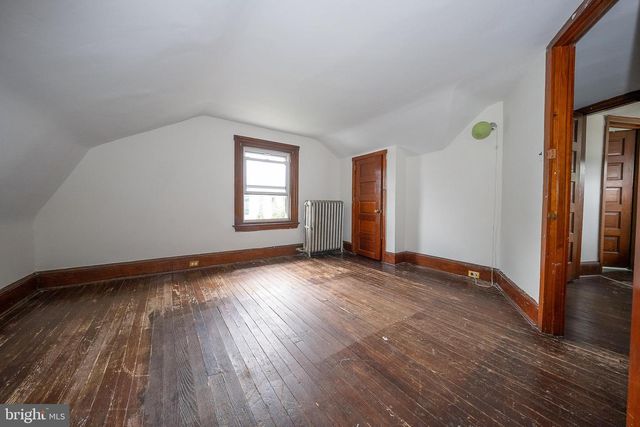 562 BARRETT AVE, Haverford, PA 19041
