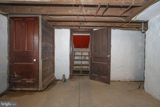 562 BARRETT AVE, Haverford, PA 19041