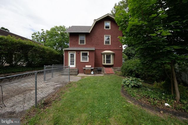 562 BARRETT AVE, Haverford, PA 19041