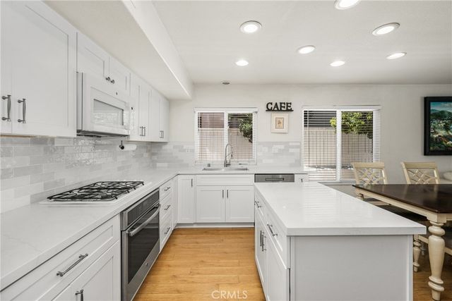 1038 S Cascade Lane, Anaheim Hills, CA 92808