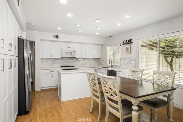 1038 S Cascade Lane, Anaheim Hills, CA 92808