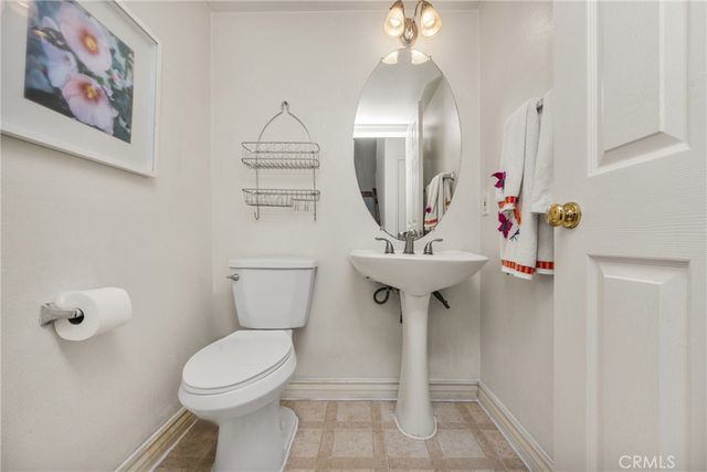 1038 S Cascade Lane, Anaheim Hills, CA 92808