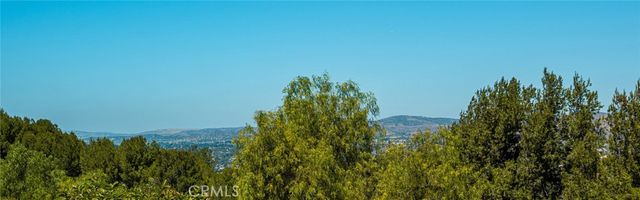 1038 S Cascade Lane, Anaheim Hills, CA 92808