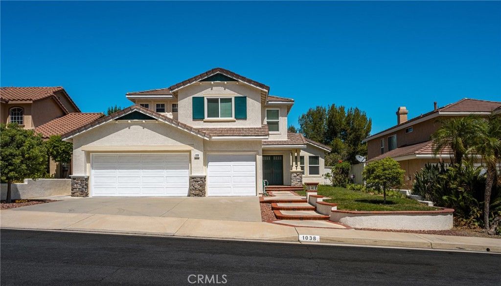 1038 S Cascade Lane, Anaheim Hills, CA 92808