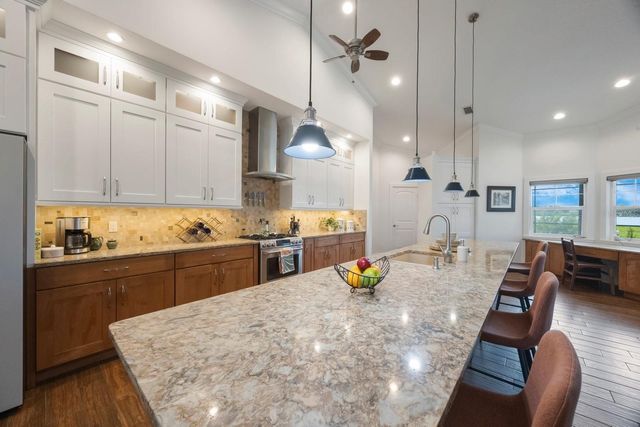 826 CHRISTINA CIRCLE, Oldsmar, FL 34677