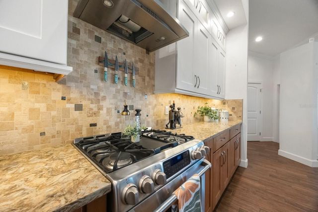 826 CHRISTINA CIRCLE, Oldsmar, FL 34677