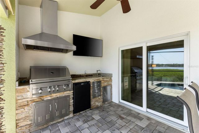 826 CHRISTINA CIRCLE, Oldsmar, FL 34677