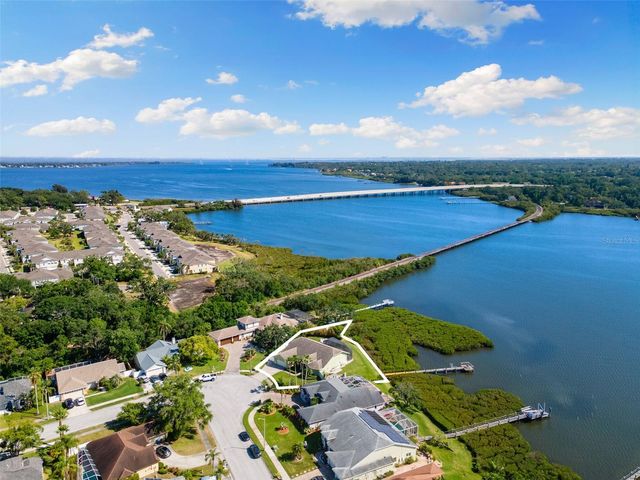 826 CHRISTINA CIRCLE, Oldsmar, FL 34677