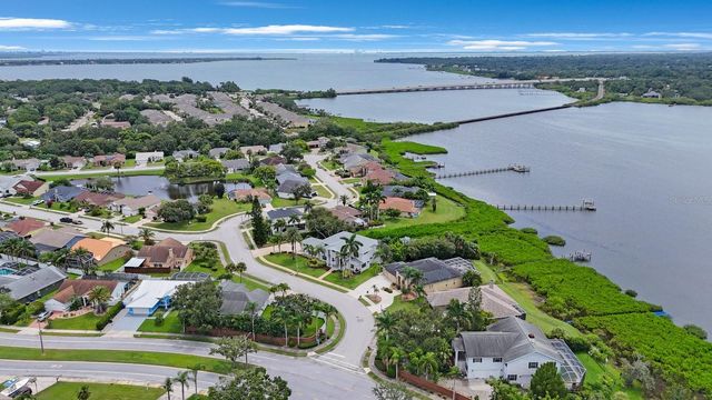 826 CHRISTINA CIRCLE, Oldsmar, FL 34677