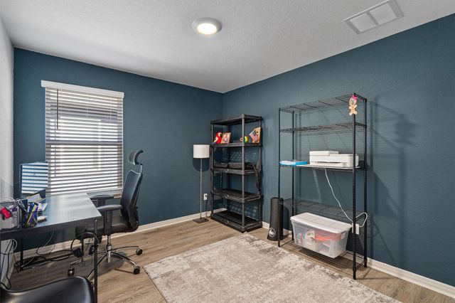 131 Aransas River RD, Hutto, TX 78634