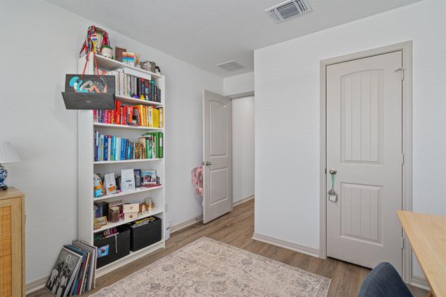 131 Aransas River RD, Hutto, TX 78634