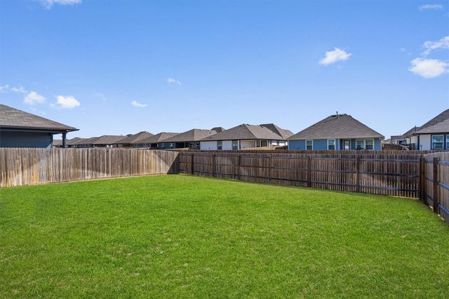 131 Aransas River RD, Hutto, TX 78634