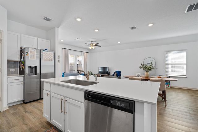 131 Aransas River RD, Hutto, TX 78634