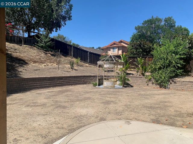 4700 Hunter Peak Ct, Antioch, CA 94531