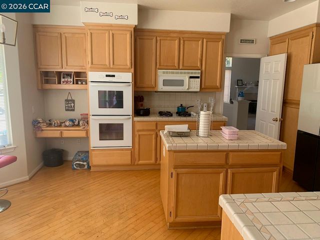 4700 Hunter Peak Ct, Antioch, CA 94531