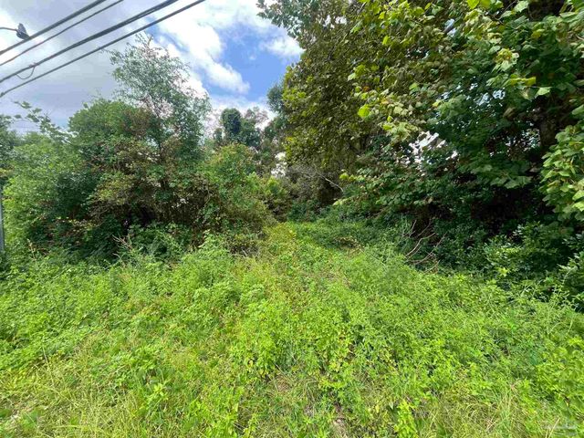 419 N Corry Field Rd, Pensacola, FL 32506