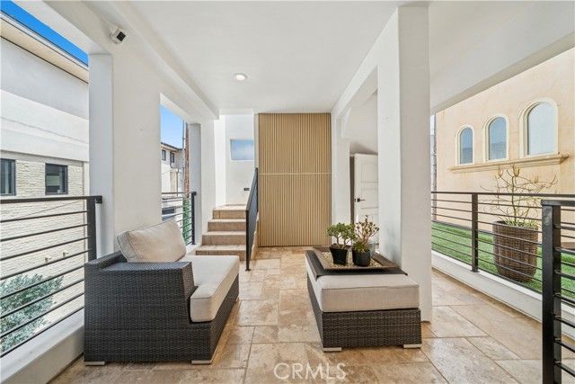 312 Carnation Avenue, Corona Del Mar (newport Beach), CA 92625