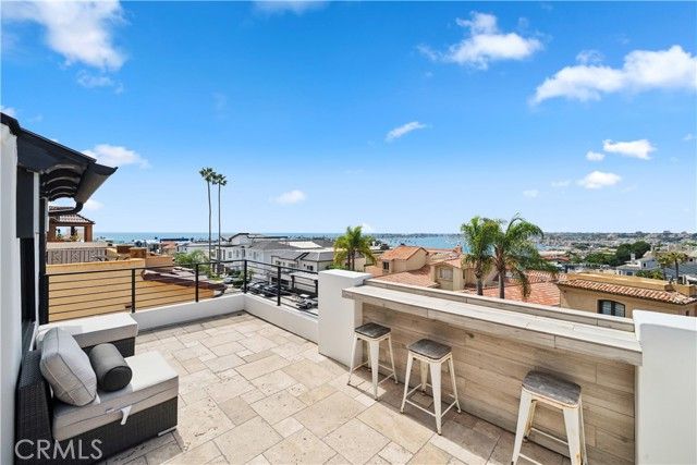 312 Carnation Avenue, Corona Del Mar (newport Beach), CA 92625