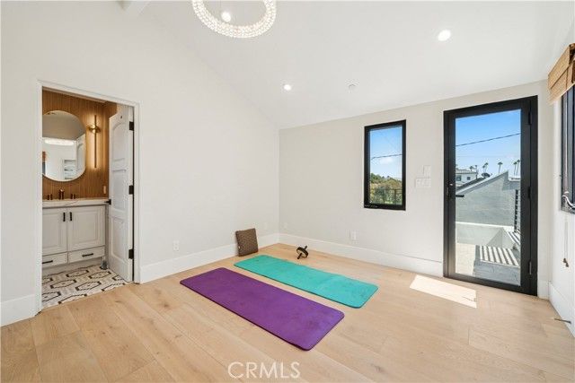 312 Carnation Avenue, Corona Del Mar (newport Beach), CA 92625