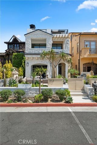 312 Carnation Avenue, Corona Del Mar (newport Beach), CA 92625