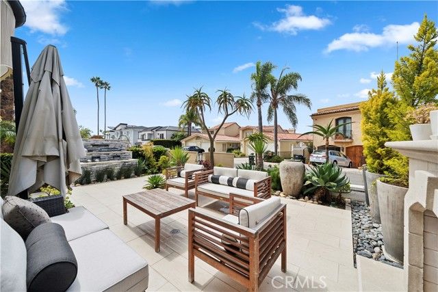 312 Carnation Avenue, Corona Del Mar (newport Beach), CA 92625