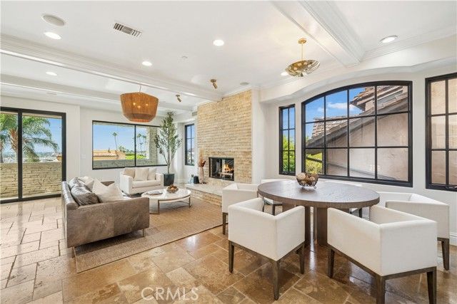 312 Carnation Avenue, Corona Del Mar (newport Beach), CA 92625