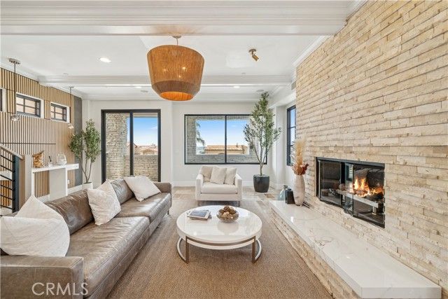 312 Carnation Avenue, Corona Del Mar (newport Beach), CA 92625