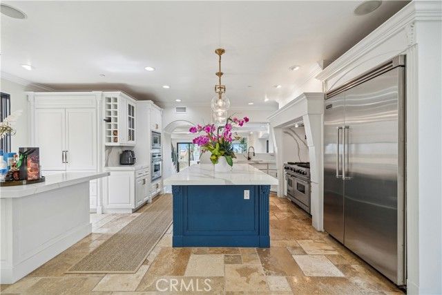 312 Carnation Avenue, Corona Del Mar (newport Beach), CA 92625