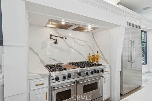 312 Carnation Avenue, Corona Del Mar (newport Beach), CA 92625