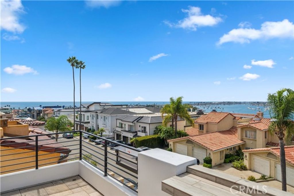 312 Carnation Avenue, Corona Del Mar (newport Beach), CA 92625
