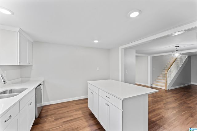 1244 BARK AVENUE SE, Leeds, AL 35094