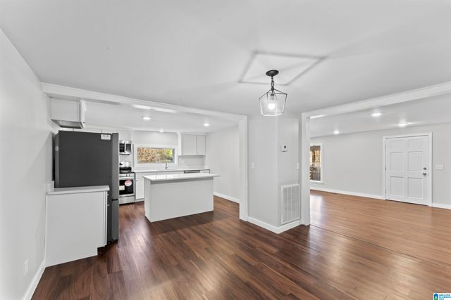 1244 BARK AVENUE SE, Leeds, AL 35094