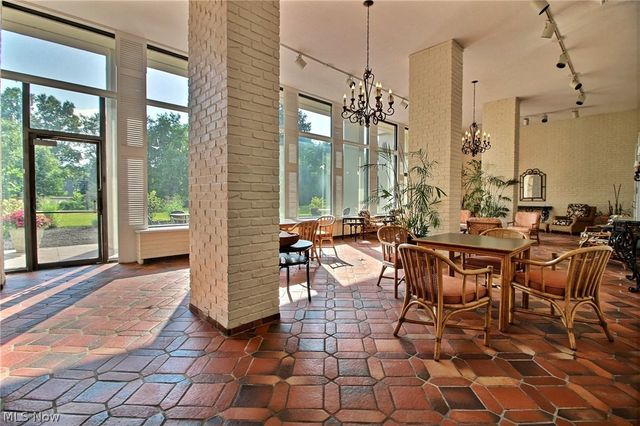1 Bratenahl Place 1501, Bratenahl, OH 44108