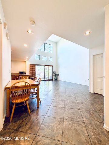 4156 N Fortune Loop, Tucson, AZ 85719