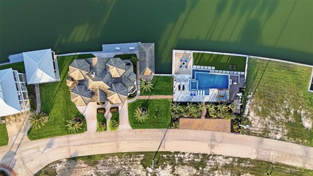 19 Marathon, Hitchcock, TX 77563