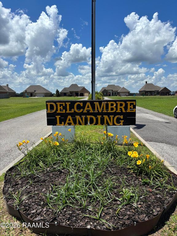 26 Lakeview Drive, Breaux Bridge, LA 70517