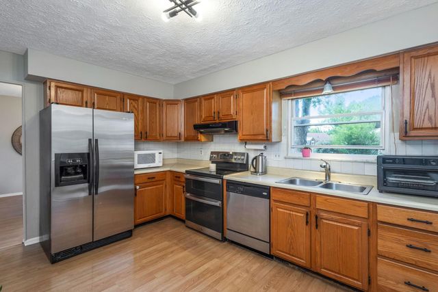 659 Parliament Avenue, Columbus, OH 43230