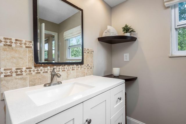 659 Parliament Avenue, Columbus, OH 43230